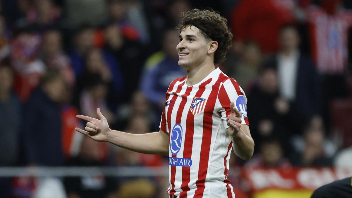 Julián Álvarez en acción