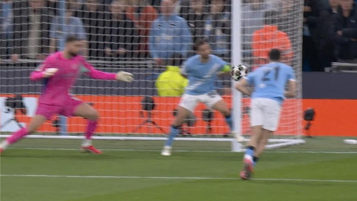 Bernardo Silva, jugador del Manchester City, en un partido de Champions League.