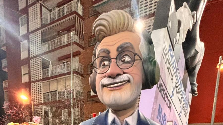 Ninot de Carlos Alsina en las Fallas