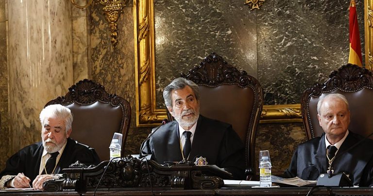 Supremo: Dos magistrados contra la "amnistía administrativa" del Gobierno a inmigrantes