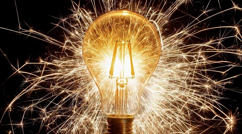 Precio de la luz: Ahorra en tu factura conociendo las horas clave y más baratas