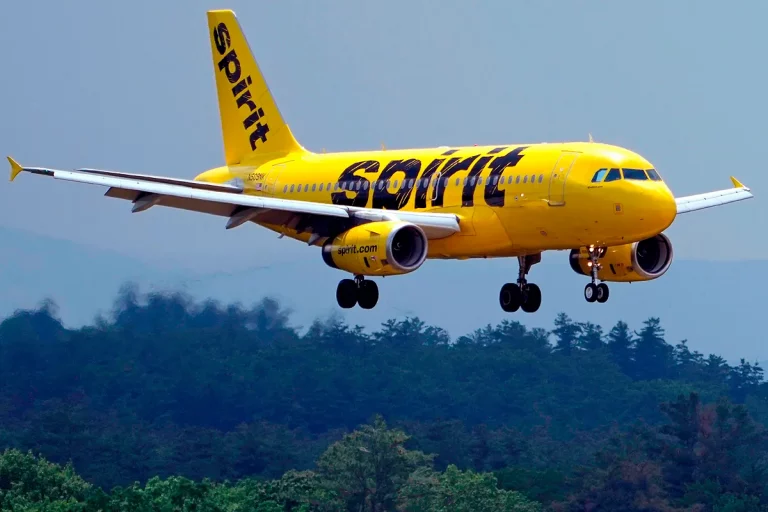 Spirit Airlines cierra sus operaciones: el fin de una era en la aviación