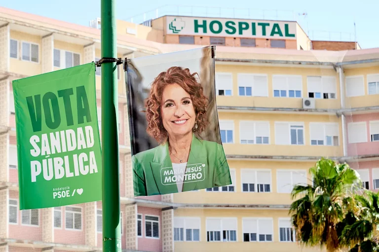 Voto por correo Andalucía: fecha límite el 13 de mayo y guerra sucia telefónica