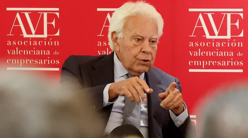 Felipe González exige elecciones a Sánchez y critica su "liderazgo mercenario"