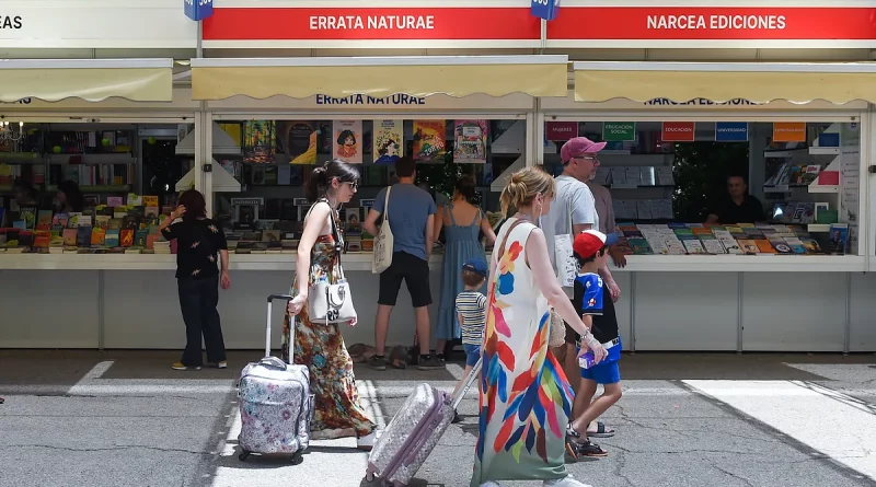 Feria del Libro Madrid 2026: Fechas, autores y el lema 'Leer y reír' que desafía lo establecido
