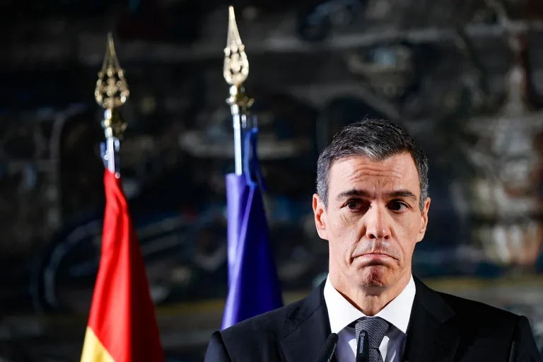 Tezanos contra las cuerdas: PP se querella contra el CIS por manipulación electoral