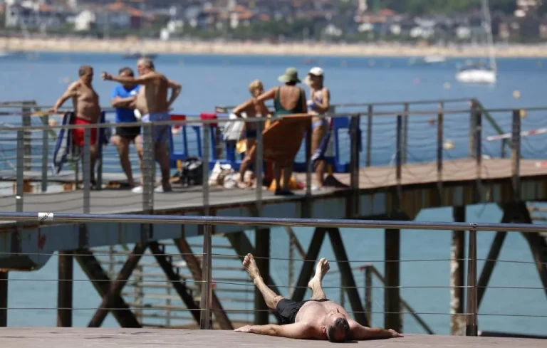 Ola de calor España: 40º y alerta roja. Riesgo extremo para el deporte.