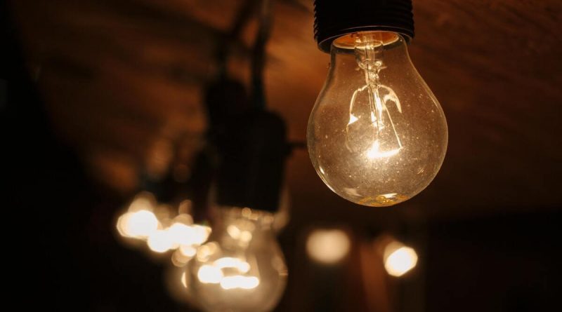 Precio luz hoy sábado: Mínimos históricos y horas más baratas para ahorrar