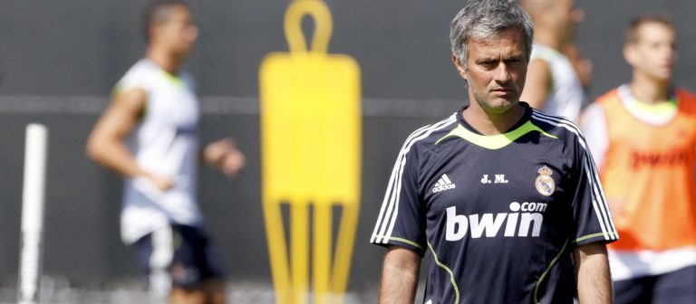 Mourinho zanja los rumores sobre su futuro: ‘Nadie ha hablado conmigo’