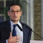 Sánchez y Oughourlian: la cumbre secreta en Moncloa que destapa la guerra por Prisa
