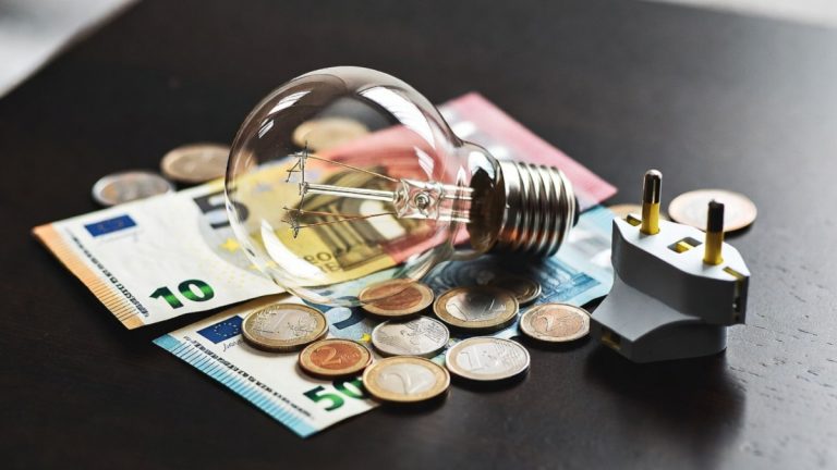 Megavatio-hora: El apagón de 2025 dispara el coste de la luz en 2.000 millones