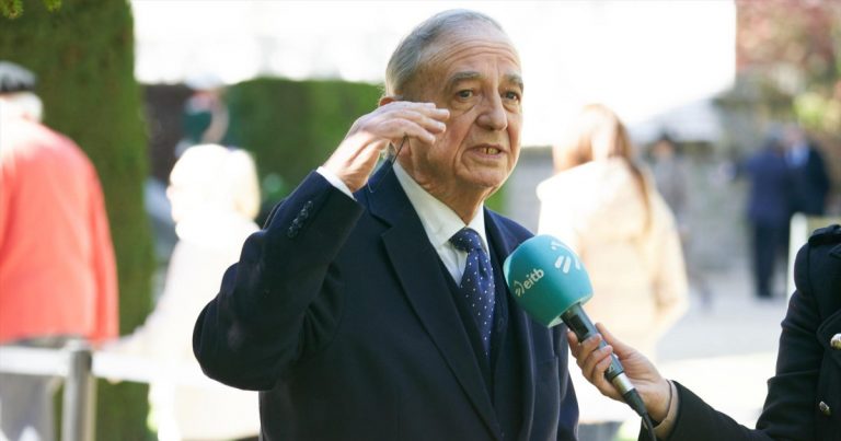 Anasagasti presiona al PNV para apoyar moción de censura contra Sánchez