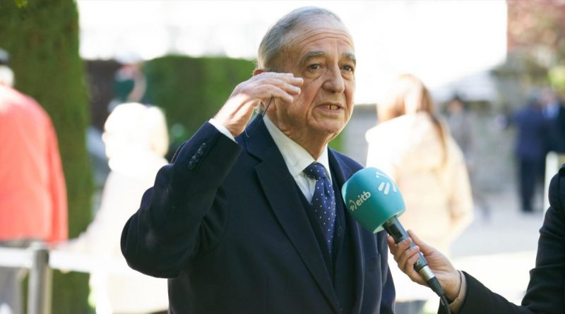 Anasagasti presiona al PNV para apoyar moción de censura contra Sánchez