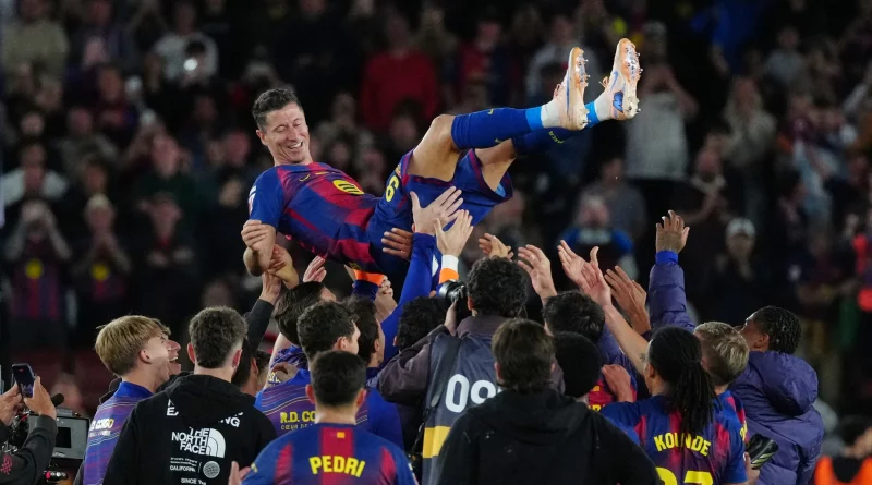 Lewandowski llora en su despedida del Barça: adiós emotivo al Camp Nou