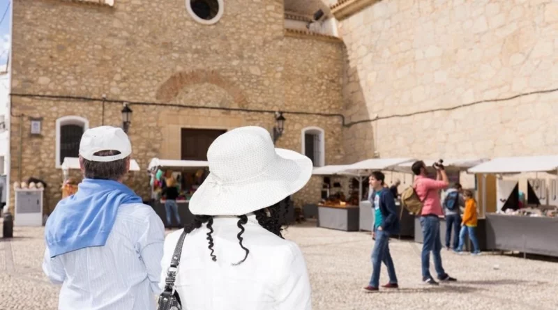Puente de Mayo: Ocupación hotelera récord y auge del turismo en España