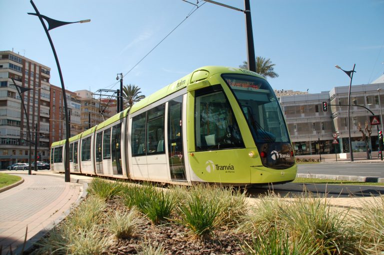 Murcia licita estudios para ampliar el tranvía hasta la estación del Carmen