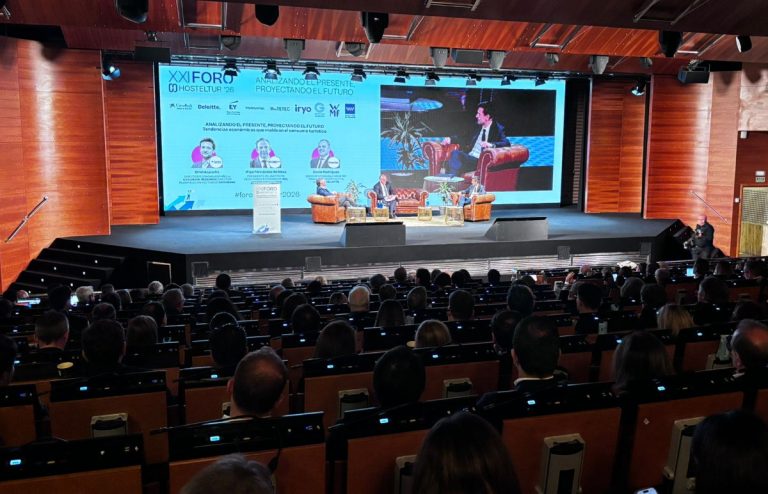 Economía España: Previsiones optimistas. El turismo y la transición energética impulsan el crecimiento.
