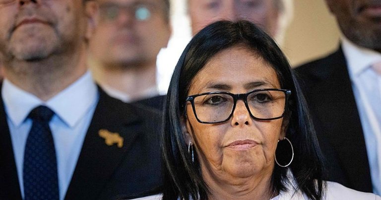 Trump ordena frenar investigaciones contra Delcy Rodríguez: un giro en la política de EE.UU. hacia Venezuela