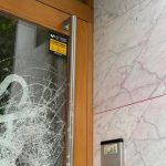 Sede de Vox en Vitoria: Ataque con piedras e intento de incendio