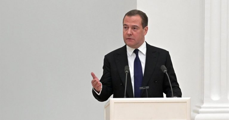 Medvedev amenaza a la UE: "El sueño de la paz se acabó" tras dron en Rumanía