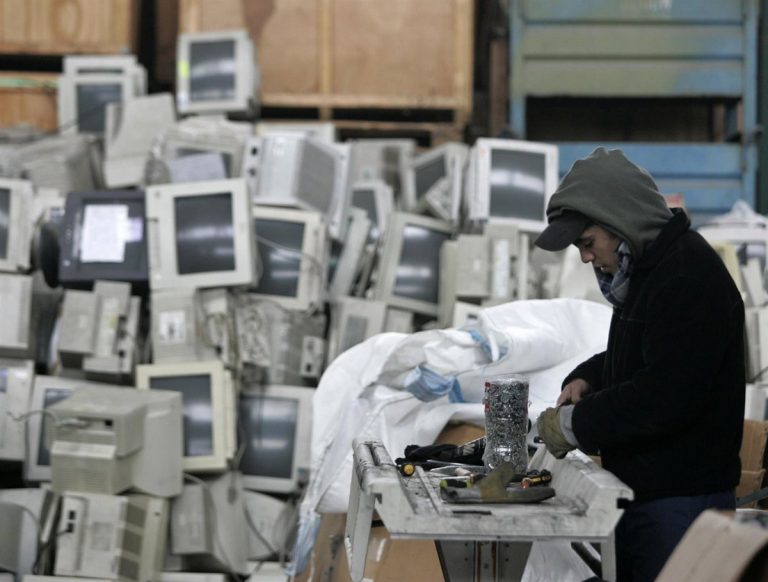 Chatarra electrónica en España: el tesoro que se pierde frente a Europa