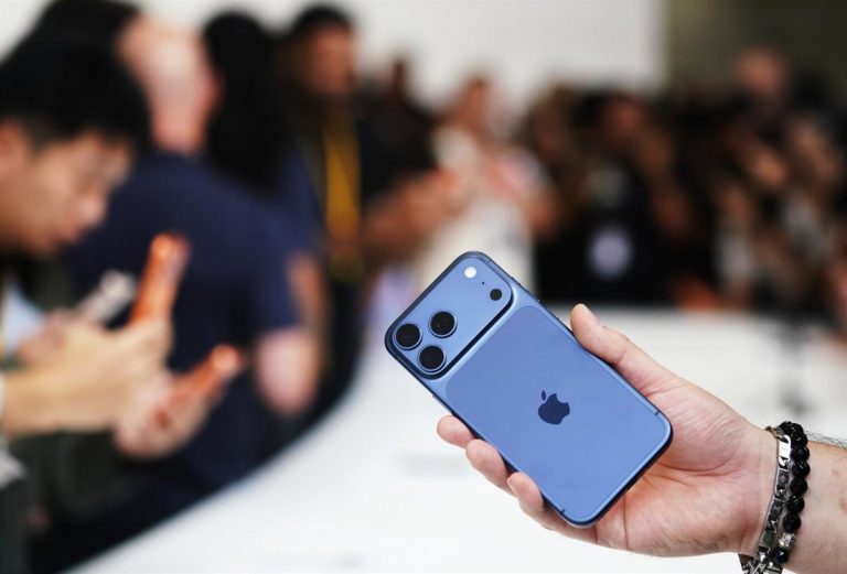 iOS 26: Vuelve a iOS 18, la solución definitiva para los desastres de Apple