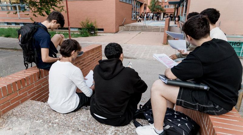 Becas 2025-2026: Inversión récord de 2.544 millones de euros