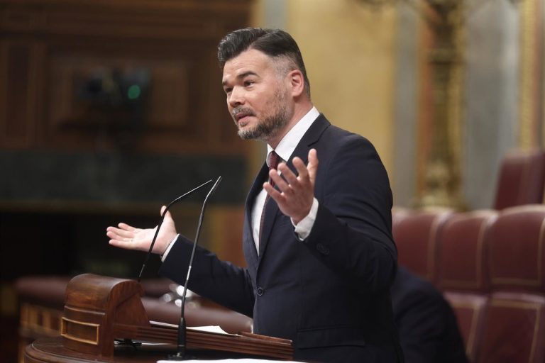 Aliança Catalana imita a Vox: la inmigración como arma política