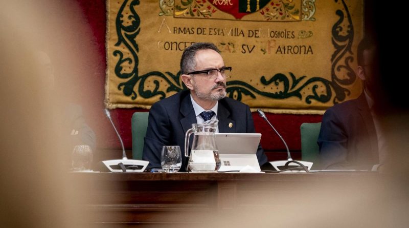 Zapatero imputado: clave de la querella contra el Gobierno por el rescate de Plus Ultra
