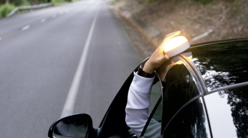 Baliza V16 obligatoria desde 2026: DGT confirma multas y detalles clave