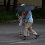 Tiempo Madrid mañana: Alerta naranja AEMET por tormentas y bajada de 10 grados