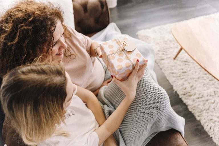 ¿Cuándo se celebra el Día de la Madre en España? La fecha clave y por qué varía en el mundo
