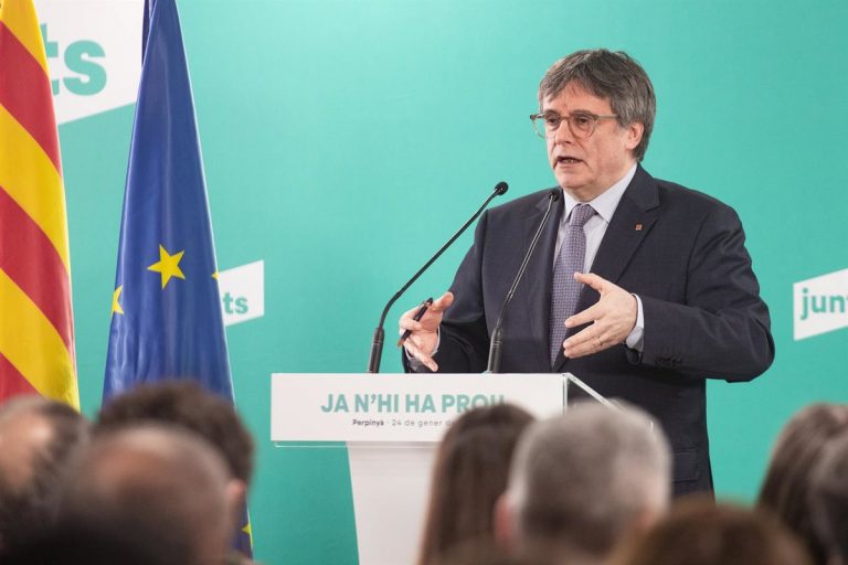 Puigdemont: Su candidato renuncia en Barcelona, ¿pierde autoridad?