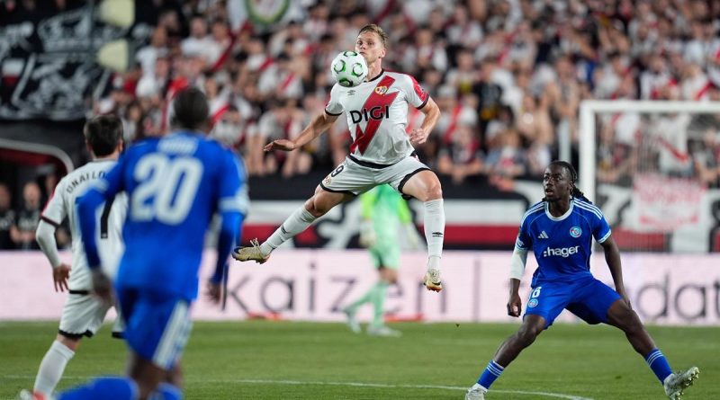 ¡Golazo de Alemao! El Rayo Vallecano acaricia la final de Conference League ante el Estrasburgo