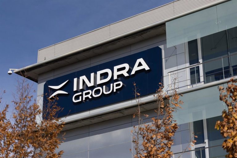 Indra: Los Escribano venden su 14,3% y salen tras la guerra con el Gobierno