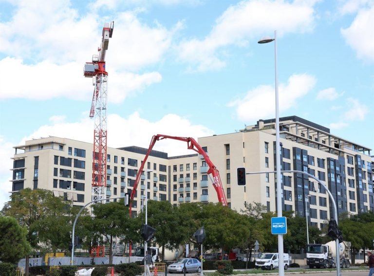 Vivienda España: El fin de la subida de precios se acerca según informes clave