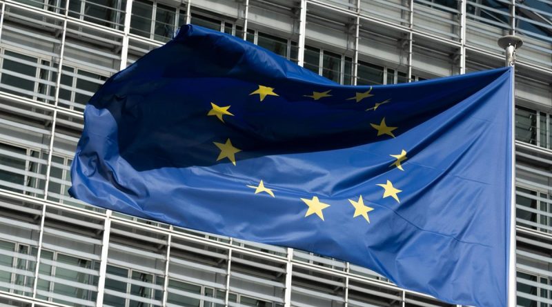 Bruselas: Aerolíneas no pueden subir precios ni negar reembolsos por queroseno