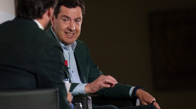 Juanma Moreno alerta de una 'verja invisible' financiera en Gibraltar