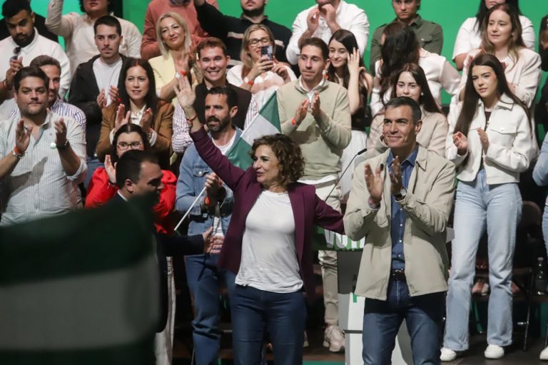 PSOE Andalucía: El 'Plan Montero' para blindar lo público en las elecciones andaluzas