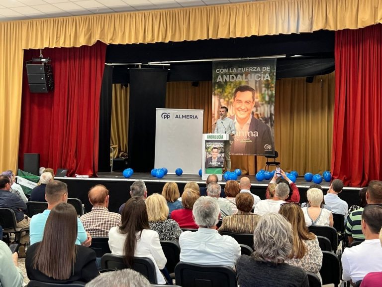 Juanma Moreno: el líder que domina la campaña andaluza