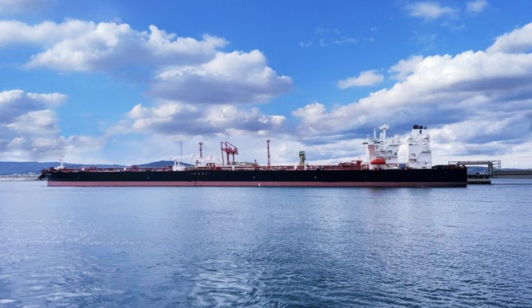 Repsol solicita licencia a EE.UU. para exportar crudo venezolano y cambiar el tablero energético