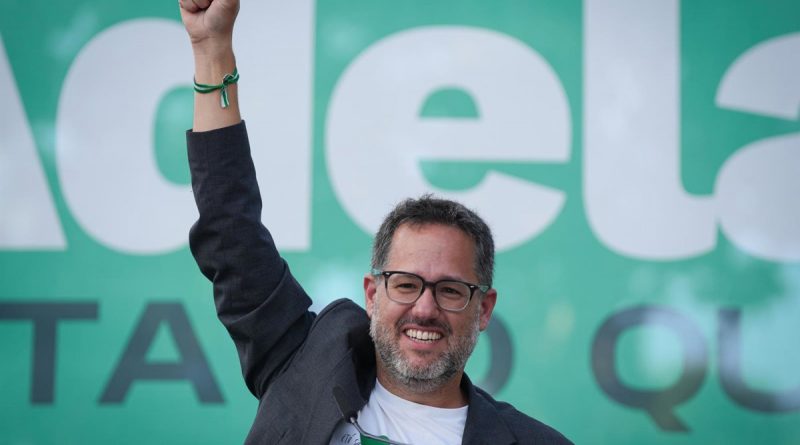 Investidura Andalucía: Moreno negocia con Vox para formar Gobierno