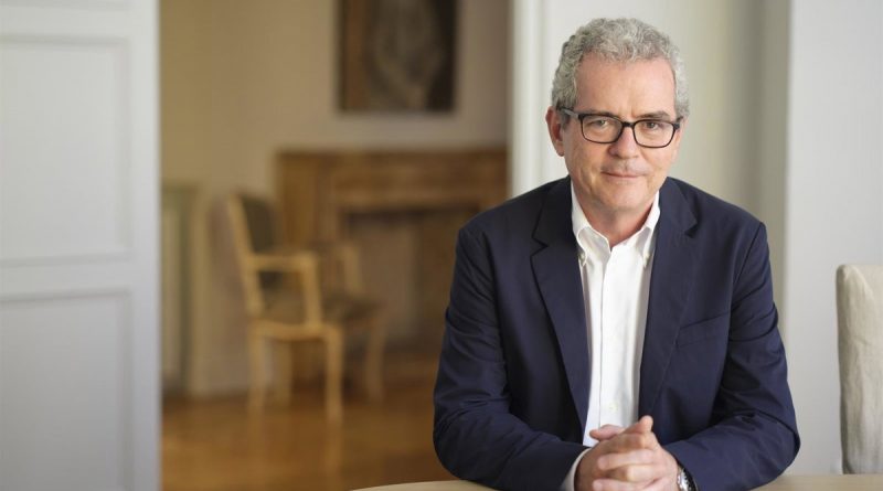 Pablo Isla alerta sobre futuro empresarial incierto: "complejo, volátil y con sobresaltos"