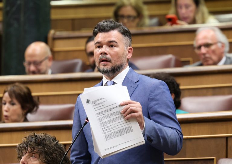 Gabriel Rufián estalla contra Pedro Sánchez por el 'caso Zapatero'