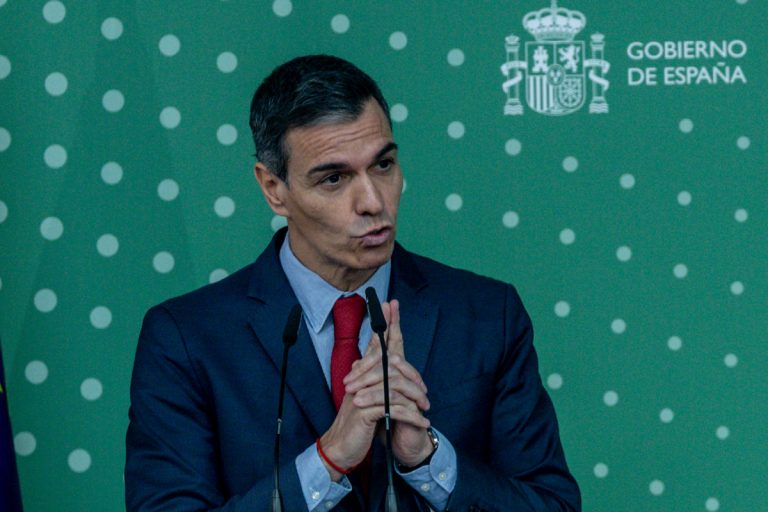 Begoña Gómez procesada por el juez Peinado: la tormenta política se cierne sobre Sánchez