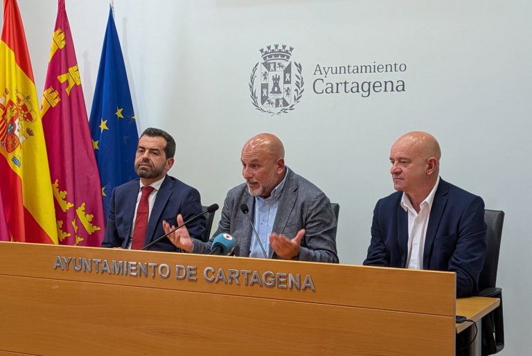 Noelia Arroyo expulsa a Vox y salva la Alcaldía de Cartagena