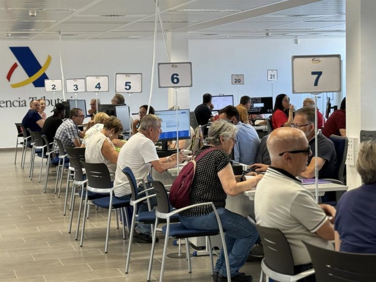 Cita previa Renta 2025: Obligatoria para atención presencial | Agencia Tributaria