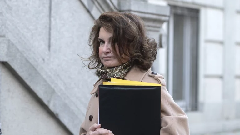 Fiscal Llop abronca a peritos sobre rescate Plus Ultra: "¡No! ¡Escúcheme!"