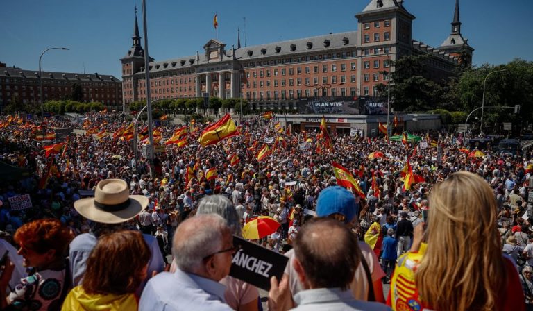 La 'vox populi' clama en Madrid: miles exigen la dimisión de Pedro Sánchez