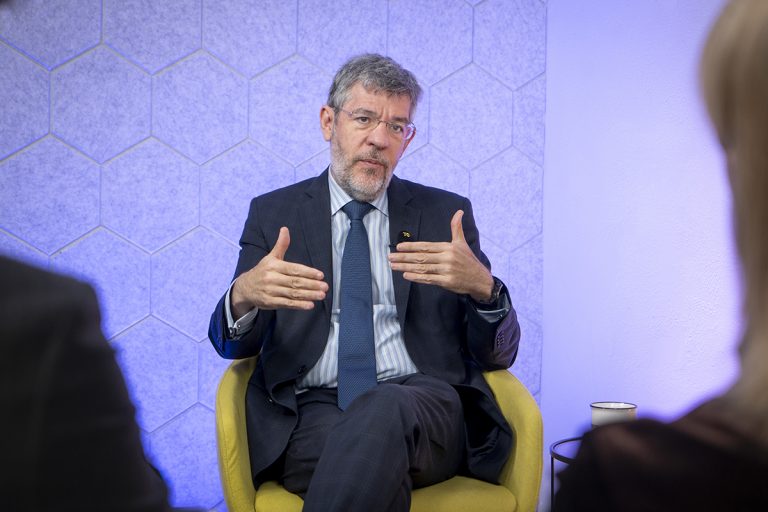 Inversión en I+D y demografía: el doble reto que ahoga a España frente a Europa